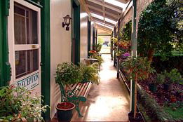 Daylesford Central Motor Inn - Coogee Beach Accommodation 4