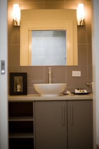 Gallery Apartments - Coogee Beach Accommodation 2