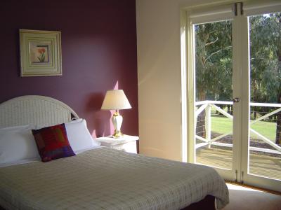 Gallery Apartments - Coogee Beach Accommodation 3
