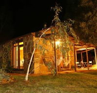 Wombat Hills Cottages - Coogee Beach Accommodation