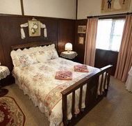 Fernleigh Cottages  Country Barn - Coogee Beach Accommodation