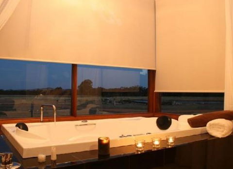 Aurora Cottages - Coogee Beach Accommodation 1