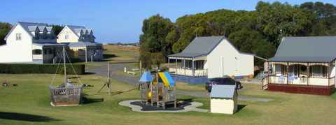 Belfast Cottages - Coogee Beach Accommodation 1