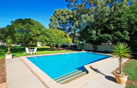 Wattle Motel - Coogee Beach Accommodation 0