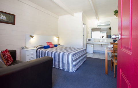 Wattle Motel - Coogee Beach Accommodation 1