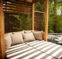 Lake House - Coogee Beach Accommodation