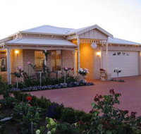 Sussex on Willis Cove Bed and Breakfast - Coogee Beach Accommodation