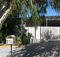 Beach Units Tannum Sands - Coogee Beach Accommodation