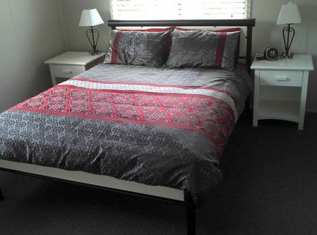 Beach Units Tannum Sands - Coogee Beach Accommodation 3