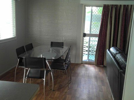 Beach Units Tannum Sands - Coogee Beach Accommodation 4