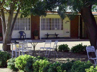County Lodge Motel - Coogee Beach Accommodation 3