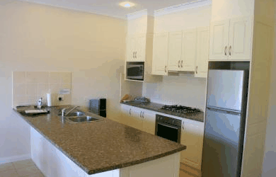 Cadman Apartments - Coogee Beach Accommodation 3