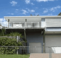 Shoal Bay Riggers - Coogee Beach Accommodation
