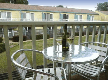 Summer East Serviced Apartments - Coogee Beach Accommodation 3