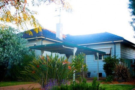 Straw Houses - Coogee Beach Accommodation 0