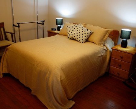 Straw Houses - Coogee Beach Accommodation 3