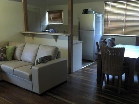 Beach Units Tannum Sands - Coogee Beach Accommodation 6