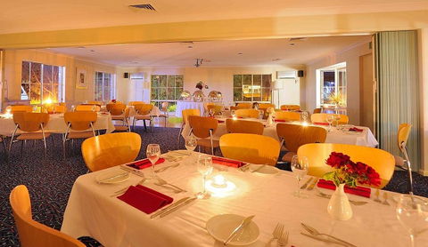 Country Comfort Tumut Valley Motel - Coogee Beach Accommodation 5