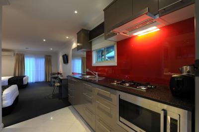 The Gateway Village Holiday Park - Coogee Beach Accommodation 1