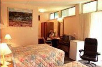 The Jasper Motor Inn - Coogee Beach Accommodation 2