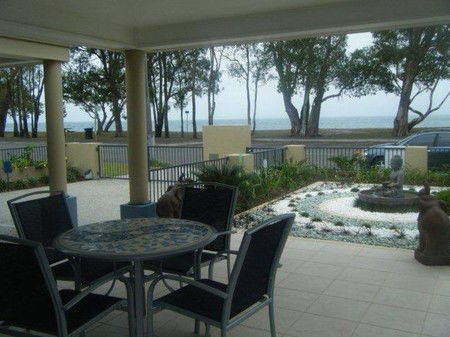 Bali On Bribie - Coogee Beach Accommodation 1