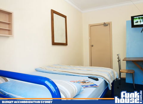 The Funk House Sydney - Coogee Beach Accommodation 6