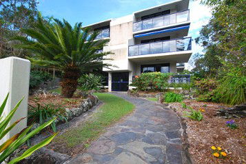 A Bay Breeze - Coogee Beach Accommodation 0