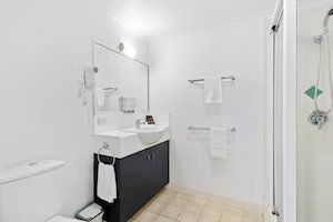 The Coffee House Apartments & Bistro - Coogee Beach Accommodation 9