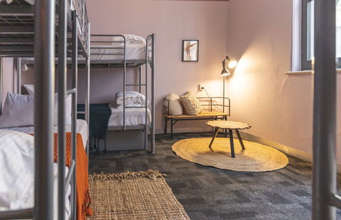 United Backpackers - Coogee Beach Accommodation 7