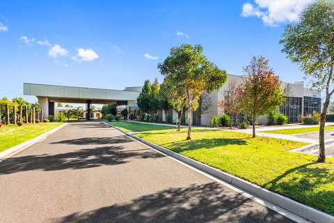 Quality Suites Point Cook Seasons 5 - Coogee Beach Accommodation 4