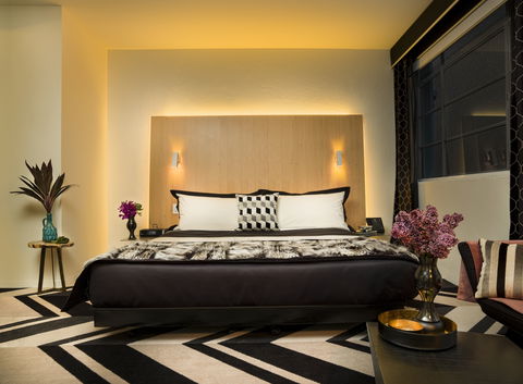Adelphi Hotel - Coogee Beach Accommodation 4