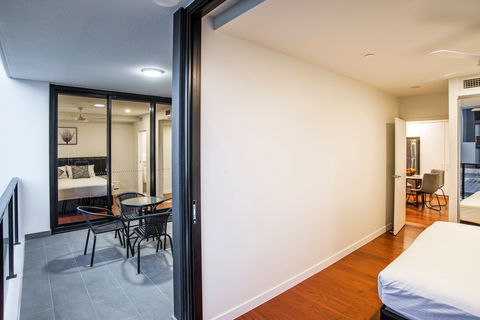 Arise Atlas - Coogee Beach Accommodation 4