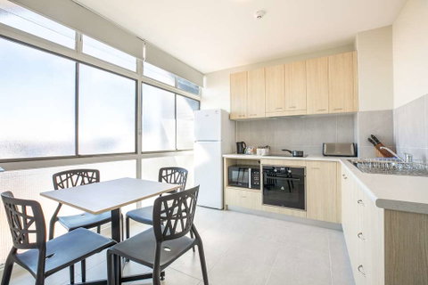 Chardons Corner Hotel - Coogee Beach Accommodation 2