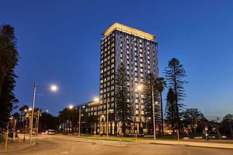 DoubleTree by Hilton Perth Waterfront - Coogee Beach Accommodation 2