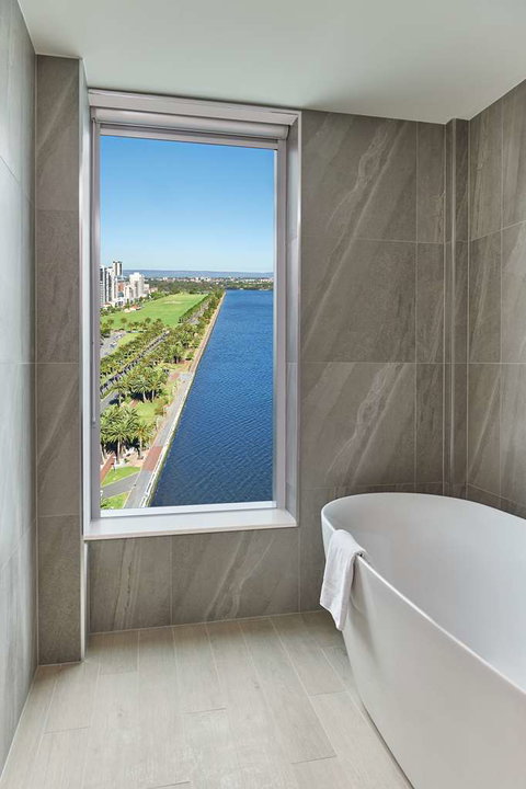 DoubleTree by Hilton Perth Waterfront - Coogee Beach Accommodation 8