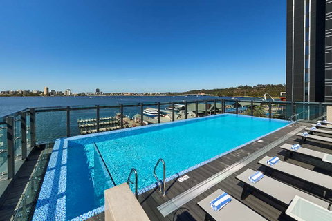 DoubleTree by Hilton Perth Waterfront - Coogee Beach Accommodation 10