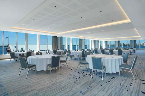 DoubleTree by Hilton Perth Waterfront - Coogee Beach Accommodation 13