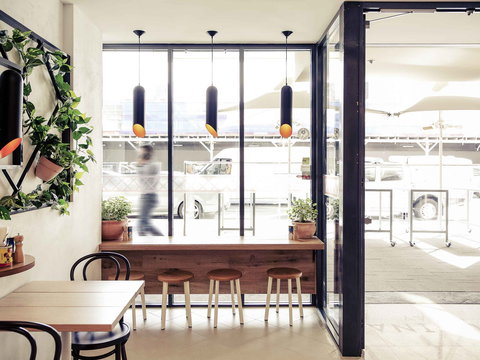 Mercure Hotel Perth - Coogee Beach Accommodation 12