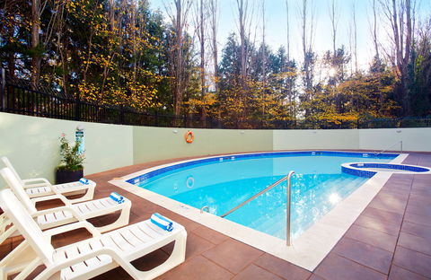 Crowne Plaza Canberra - Coogee Beach Accommodation 7