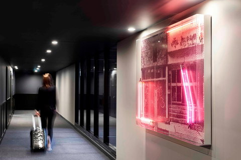 Midnight Hotel, Autograph Collection - Coogee Beach Accommodation 3