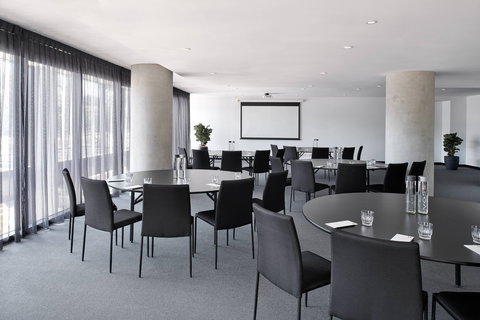 Midnight Hotel, Autograph Collection - Coogee Beach Accommodation 9