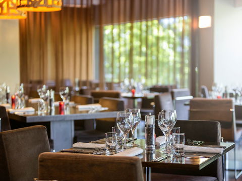 Novotel Canberra - Coogee Beach Accommodation 1