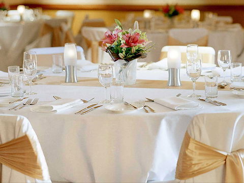 Novotel Canberra - Coogee Beach Accommodation 6