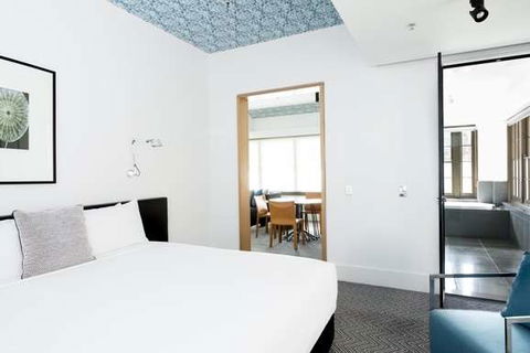 Peppers Gallery Hotel, Canberra - Coogee Beach Accommodation 12