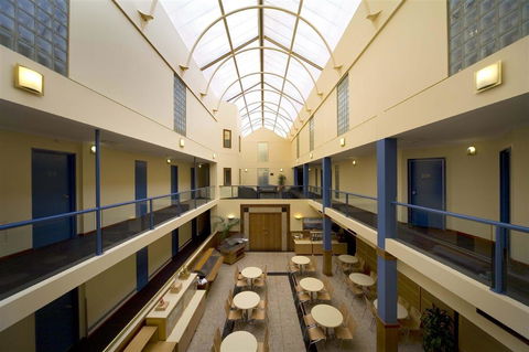 Capital Executive Apt Hotel Canberra - Coogee Beach Accommodation 1