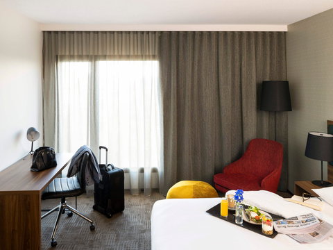 Novotel Sydney International Airport - Coogee Beach Accommodation 4