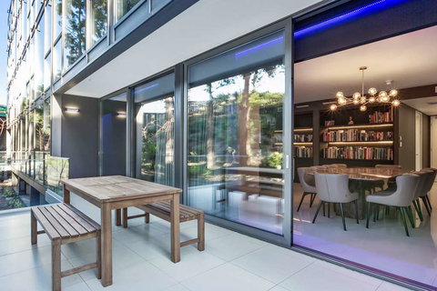 Good Life Suites - Coogee Beach Accommodation 3