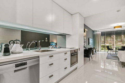 Good Life Suites - Coogee Beach Accommodation 5