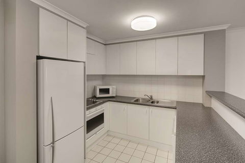 Adina Serviced Apartments James Court - Coogee Beach Accommodation 7