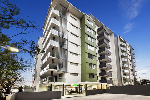 Quest Breakfast Creek - Coogee Beach Accommodation 0